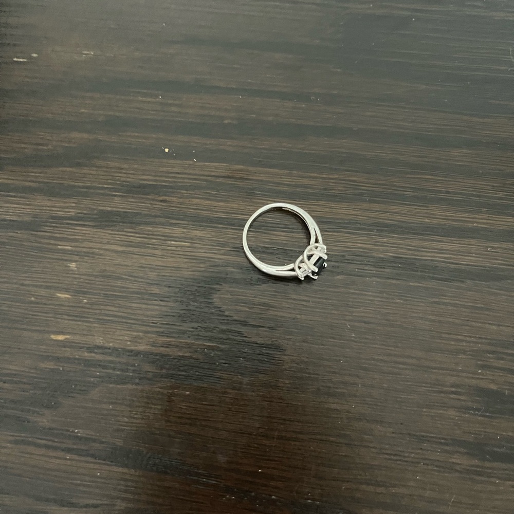 Size 6.5 - Picture 2 of 2